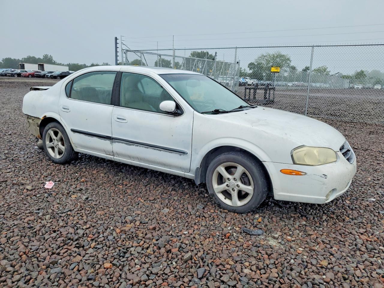 2001 Nissan Maxima Gxe - Image 4
