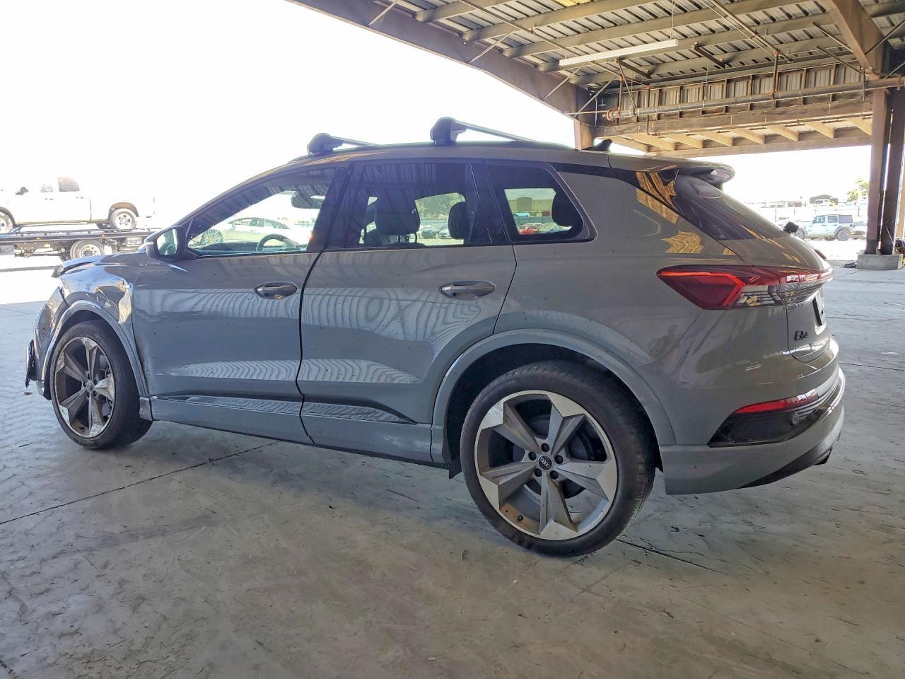 2025 Audi Q4 E-Tron Premium Plus - Фото 2