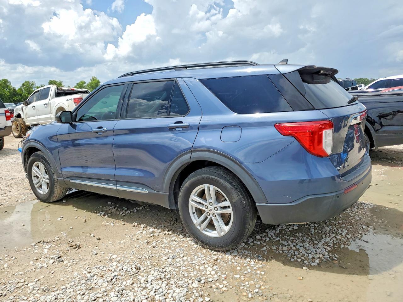 2021 Ford Explorer Xlt - Image 2