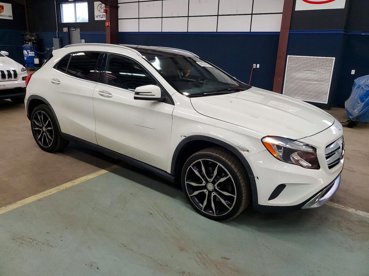 2017 Mercedes-Benz Gla 250 4Matic - Image 4