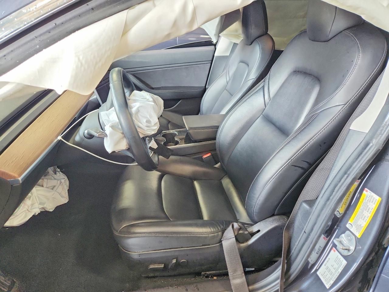 2018 Tesla Model 3 - Фото 7