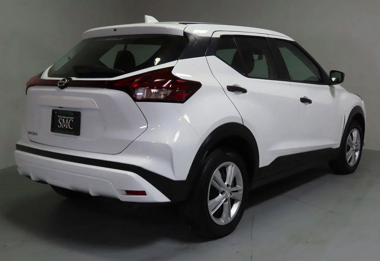 2024 Nissan Kicks S - Image 3