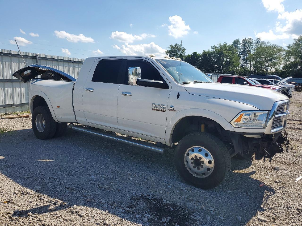 2017 Ram 3500 Laramie - Image 4