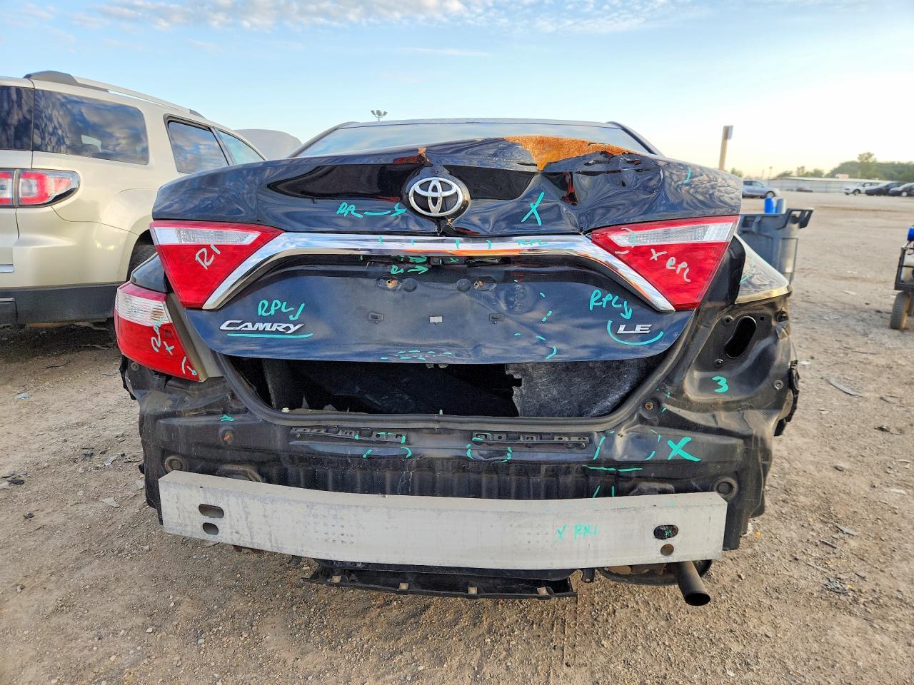 2015 Toyota Camry Le - Image 6