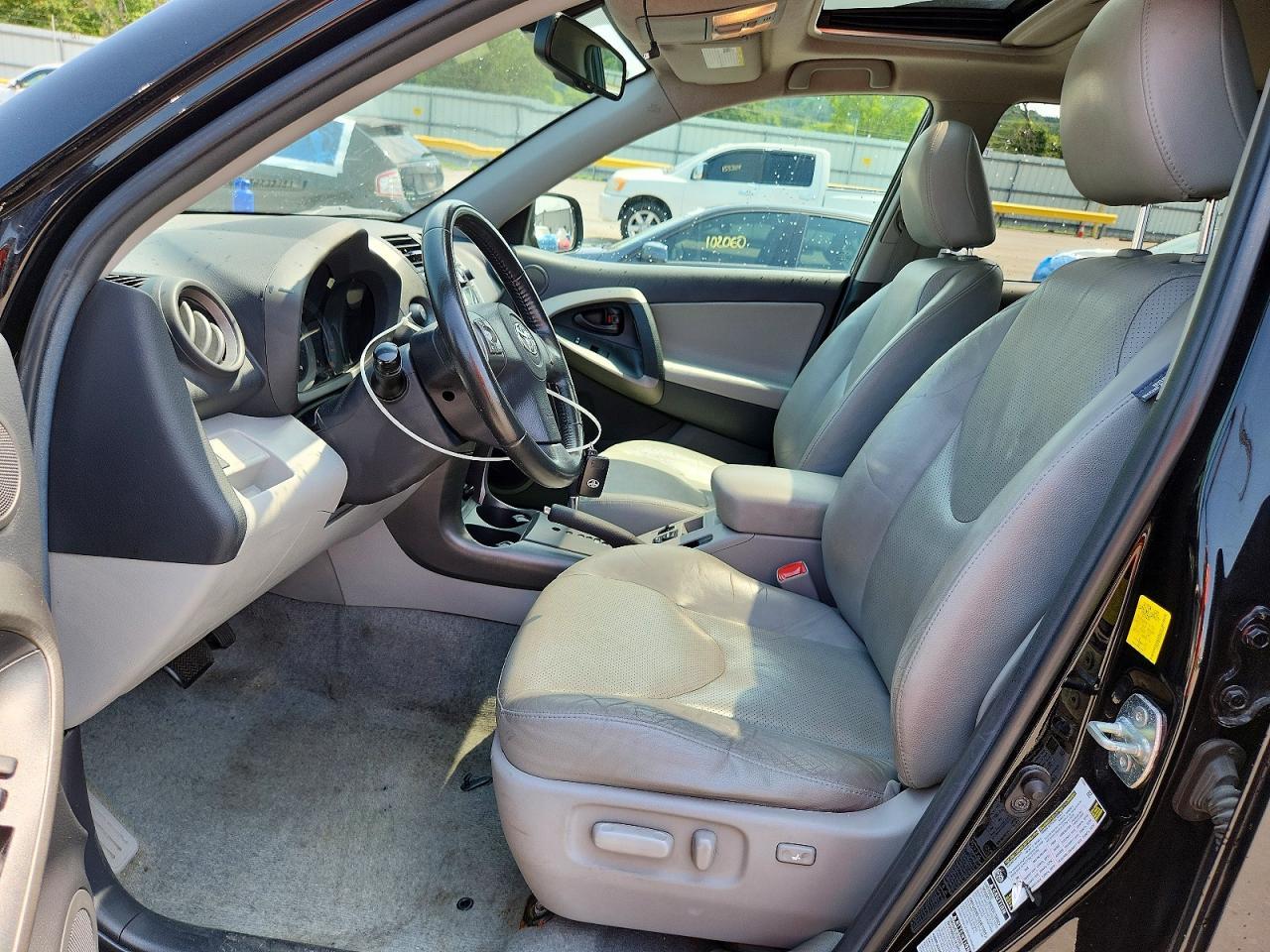 2011 Toyota Rav4 Limited - Image 7