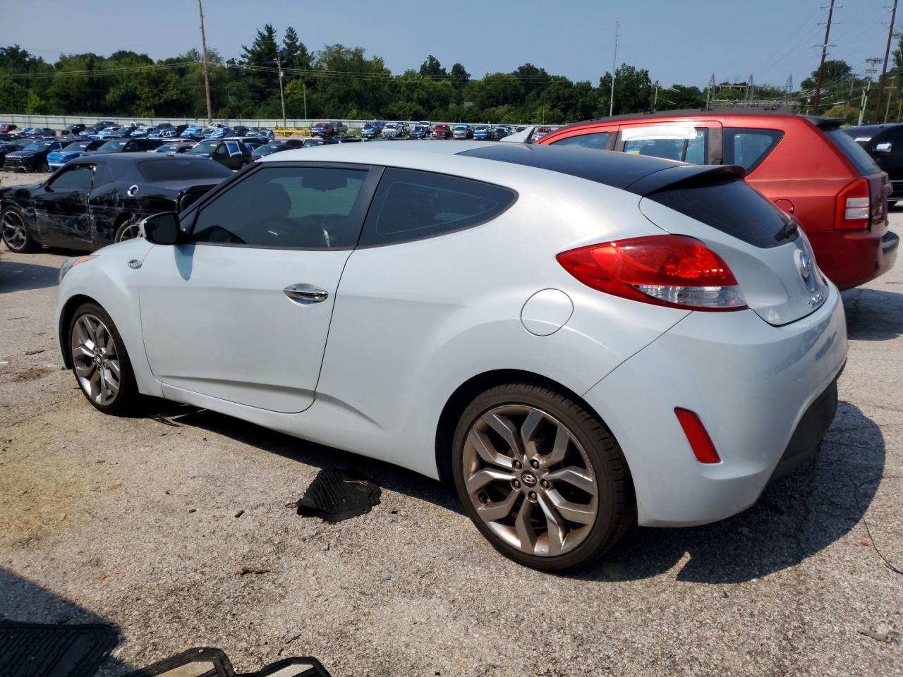 2015 Hyundai Veloster Re:flex - Фото 2