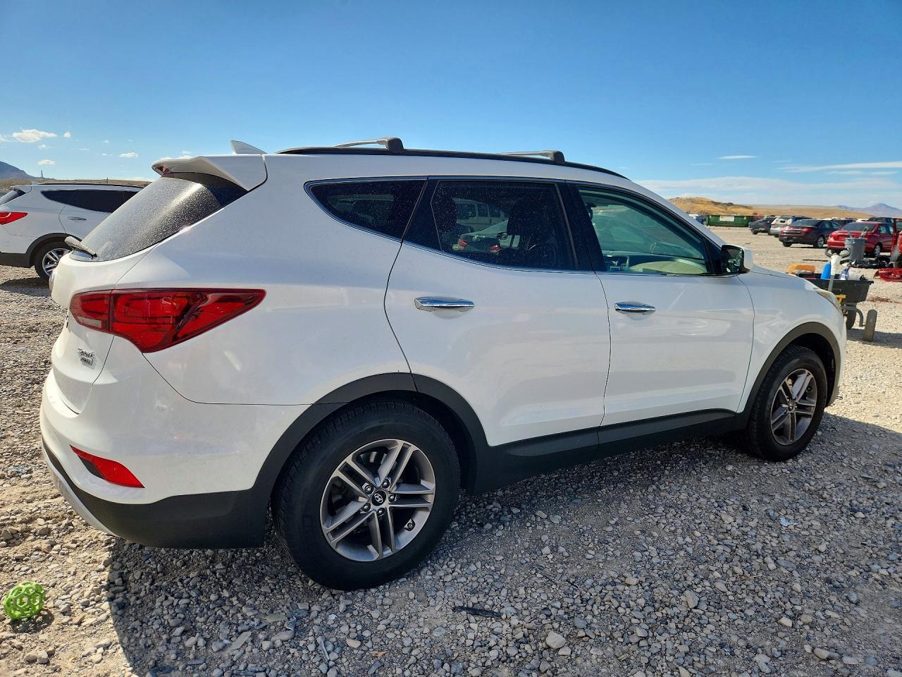 2017 Hyundai Santa Fe Sport 2.4L - Image 3