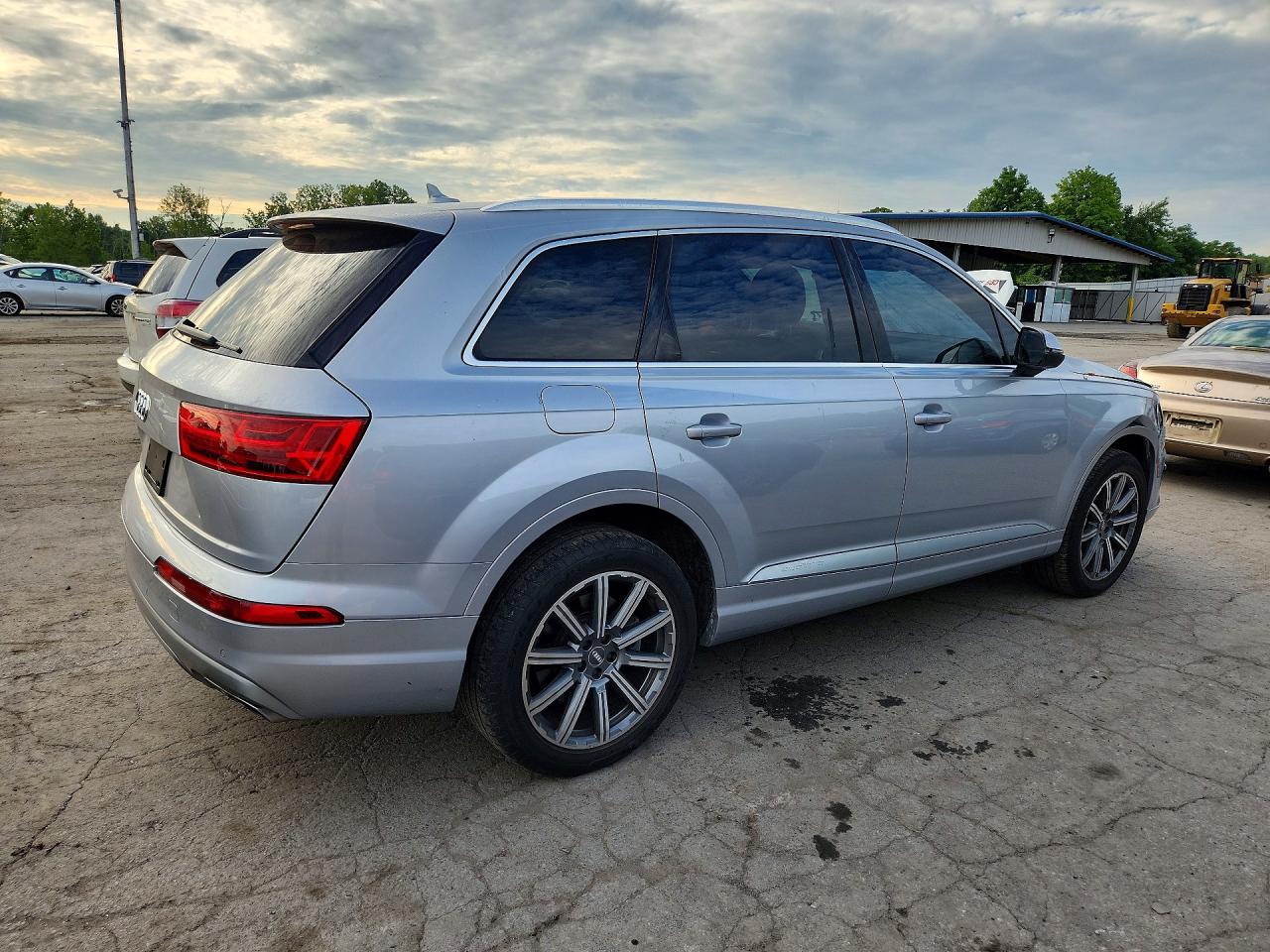 2019 Audi Q7 Premium Plus - Фото 3