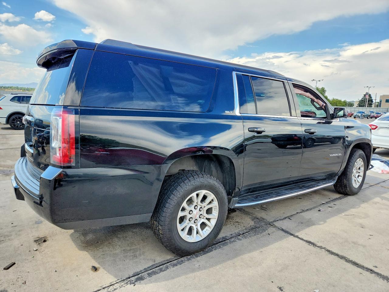 2019 GMC Yukon Xl K1500 Slt - Image 3