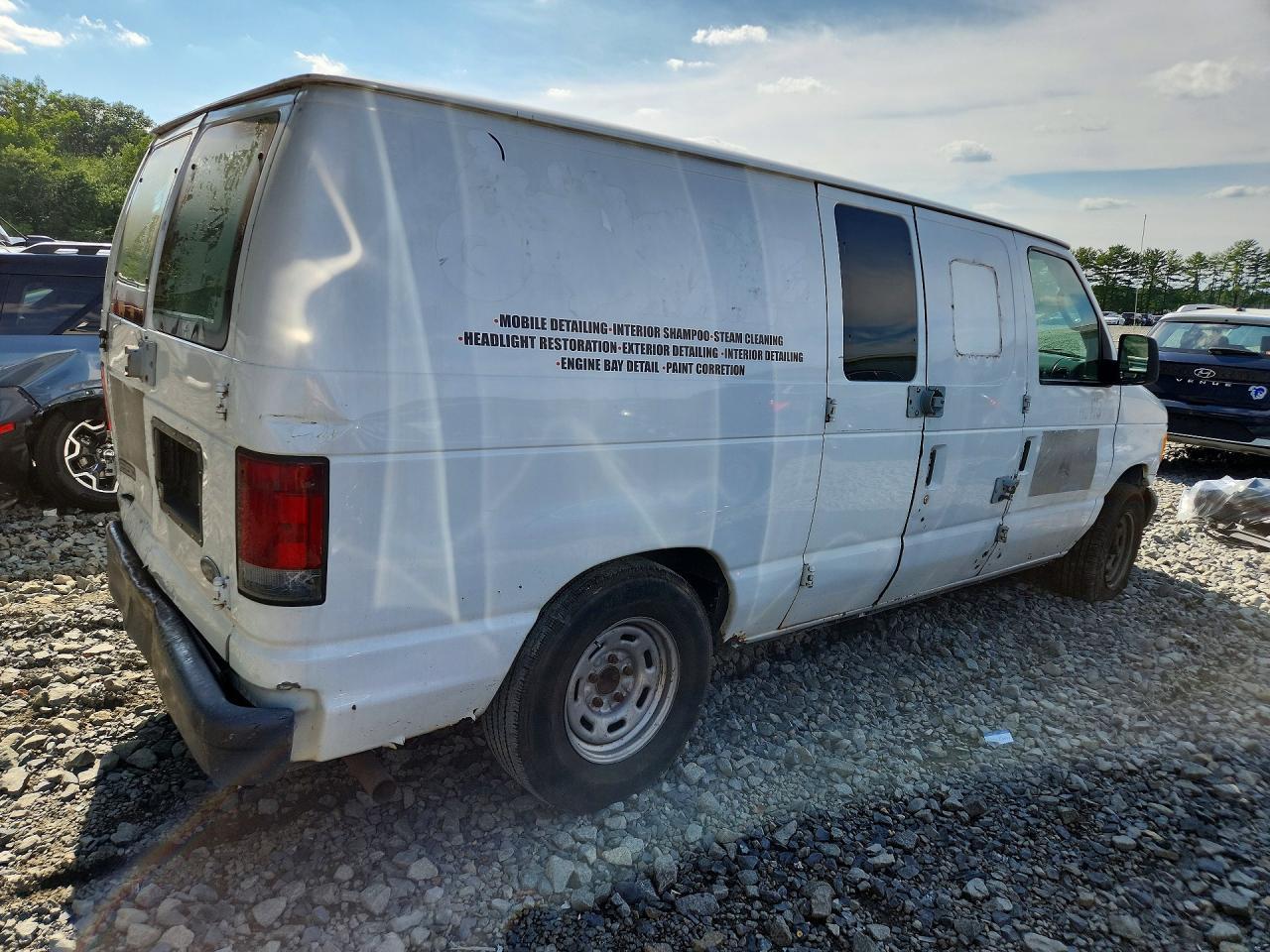 2004 Ford Econoline E150 Van - Фото 3