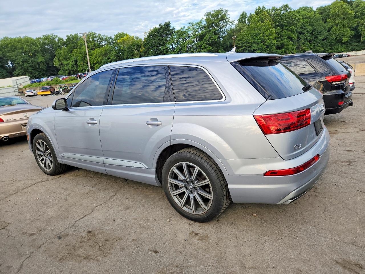 2019 Audi Q7 Premium Plus - Фото 2