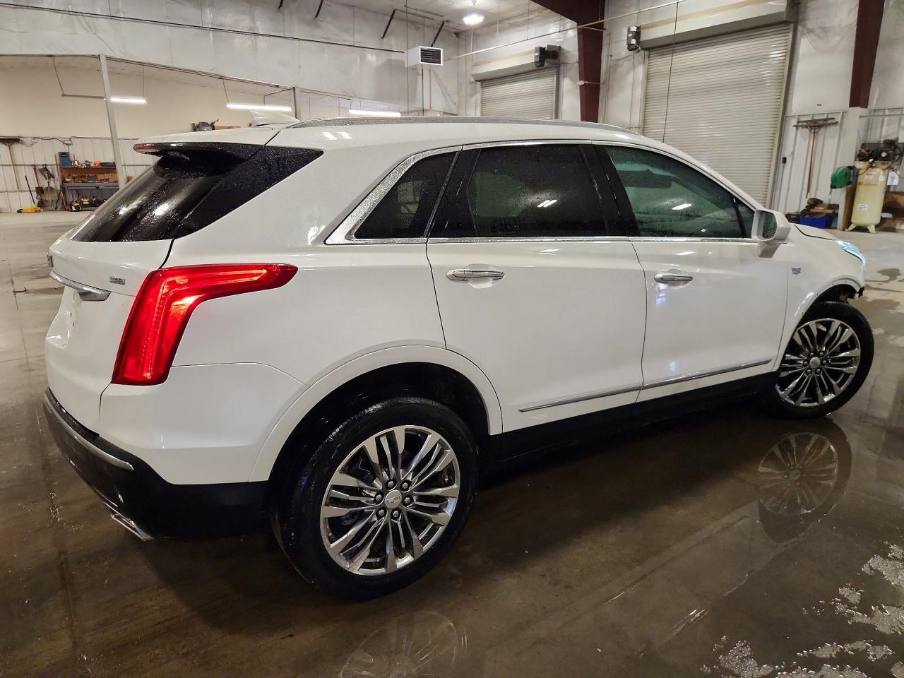 2017 Cadillac Xt5 Premium Luxury - Фото 3