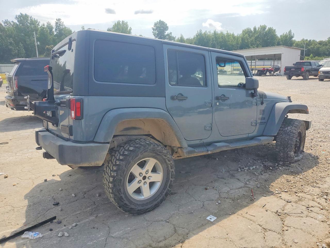 2015 Jeep Wrangler Unlimited Sport - Фото 3