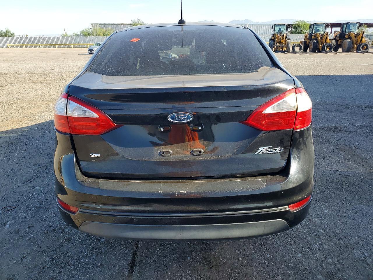 2018 Ford Fiesta Se - Фото 6