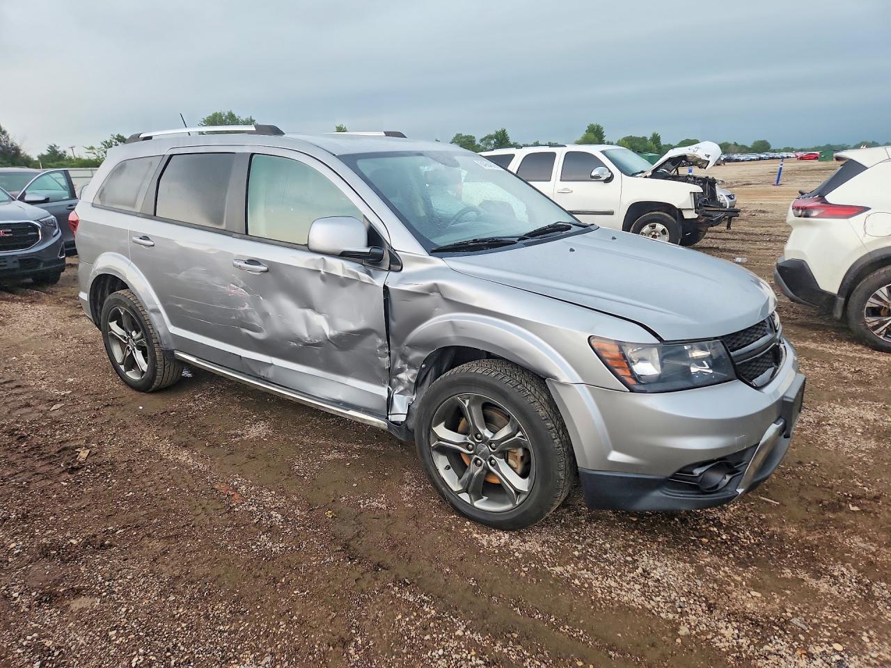 2017 Dodge Journey Crossroad - Image 4