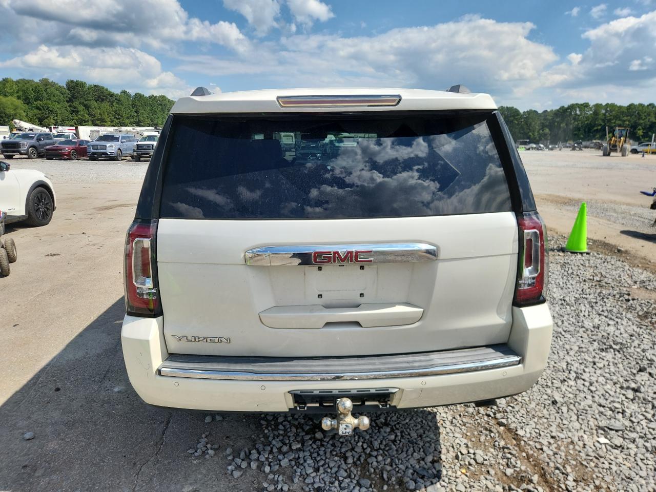 2015 GMC Yukon Denali - Фото 6