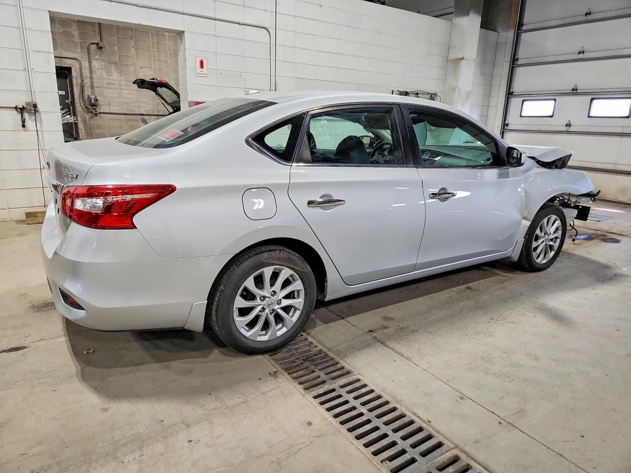 2018 Nissan Sentra Sv - Фото 3