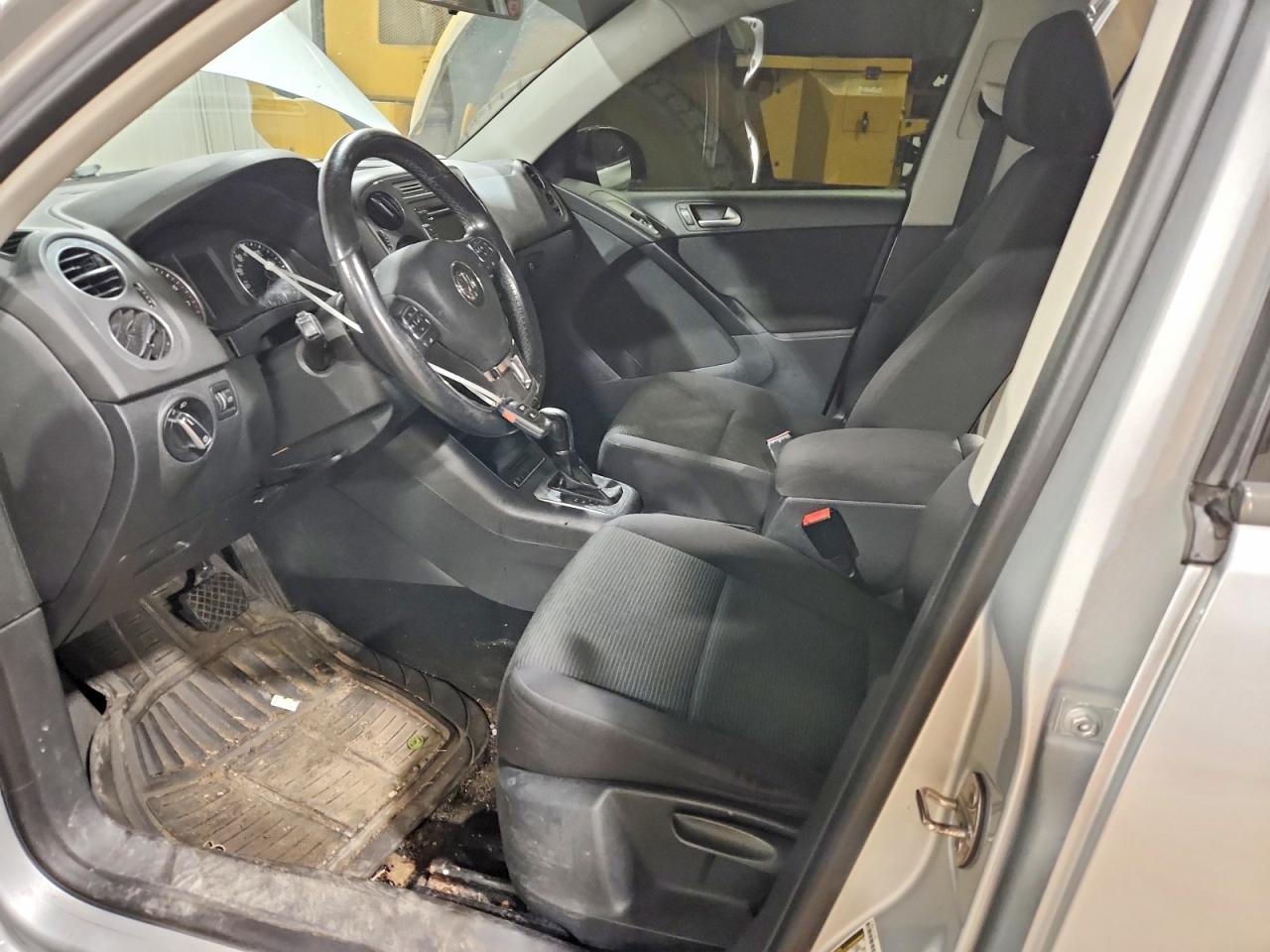 2015 Volkswagen Tiguan S - Фото 7