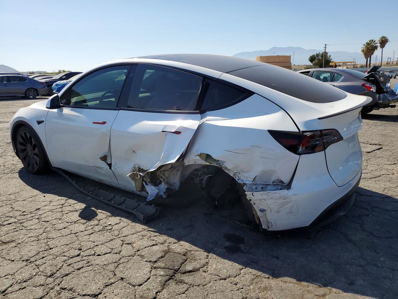 2022 Tesla Model Y - Image 2