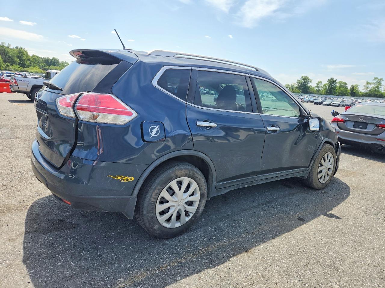 2016 Nissan Rogue S - Image 3