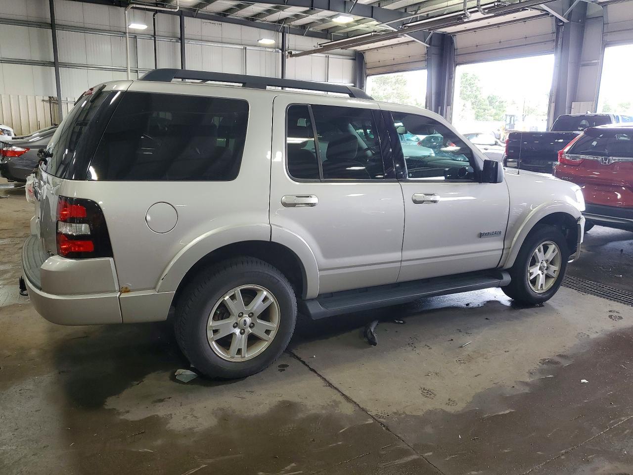 2008 Ford Explorer Xlt - Image 3