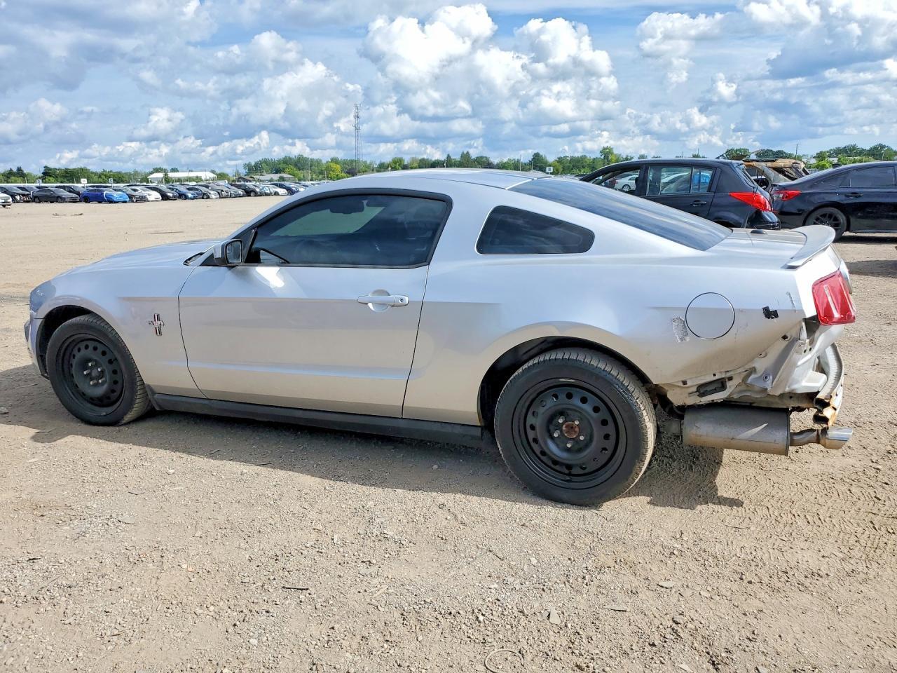 2012 Ford Mustang - Фото 2