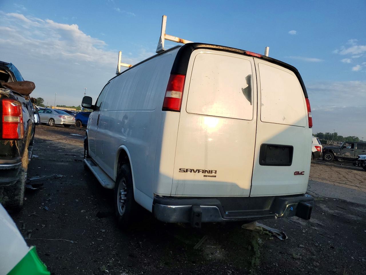 2015 GMC Savana 2500 Cargo Delivery Van - Image 2