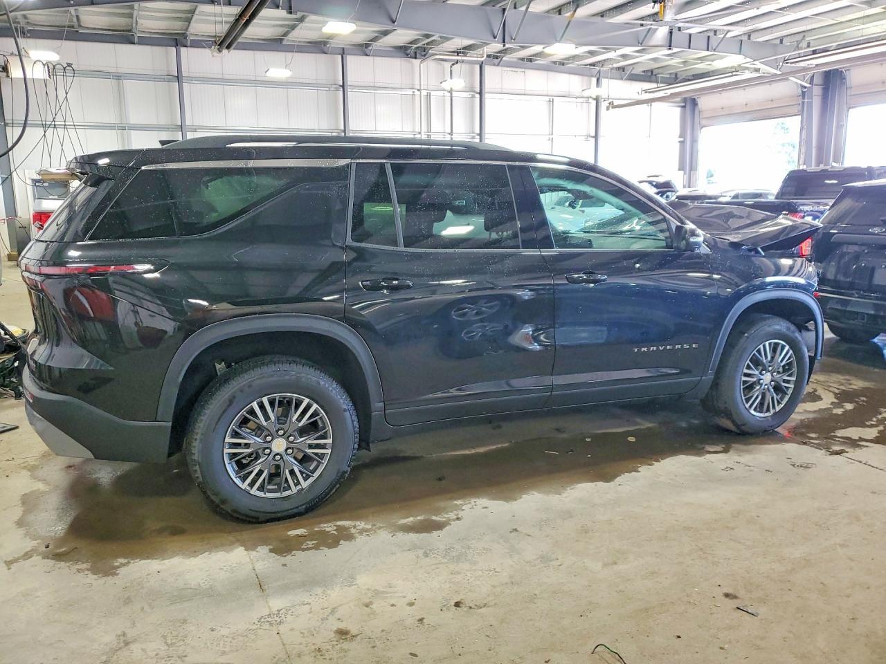 2026 Chevrolet Traverse Lt - Фото 3