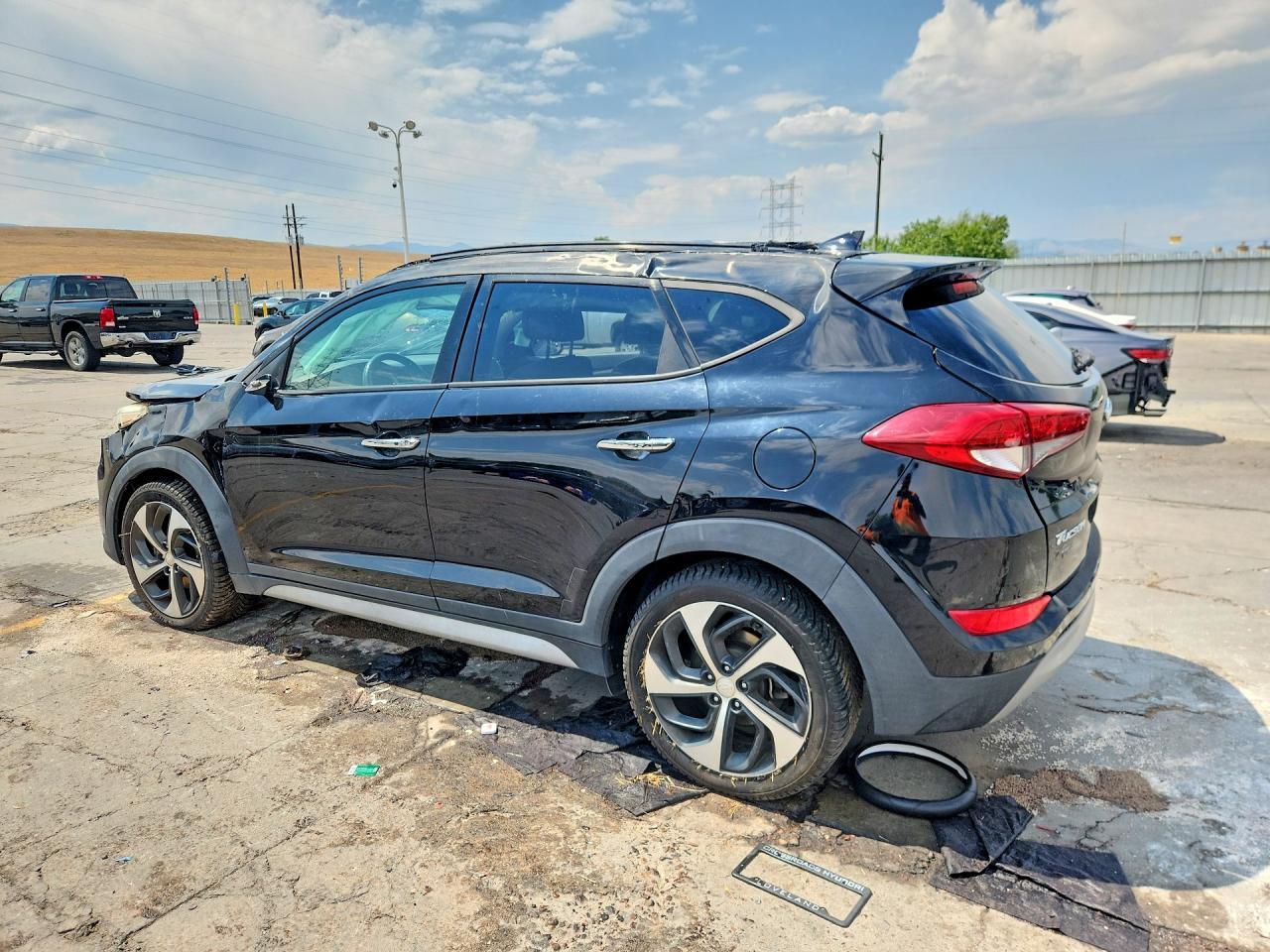 2017 Hyundai Tucson Limited - Image 2
