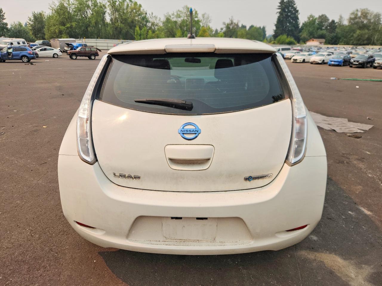 2013 Nissan Leaf S - Фото 6