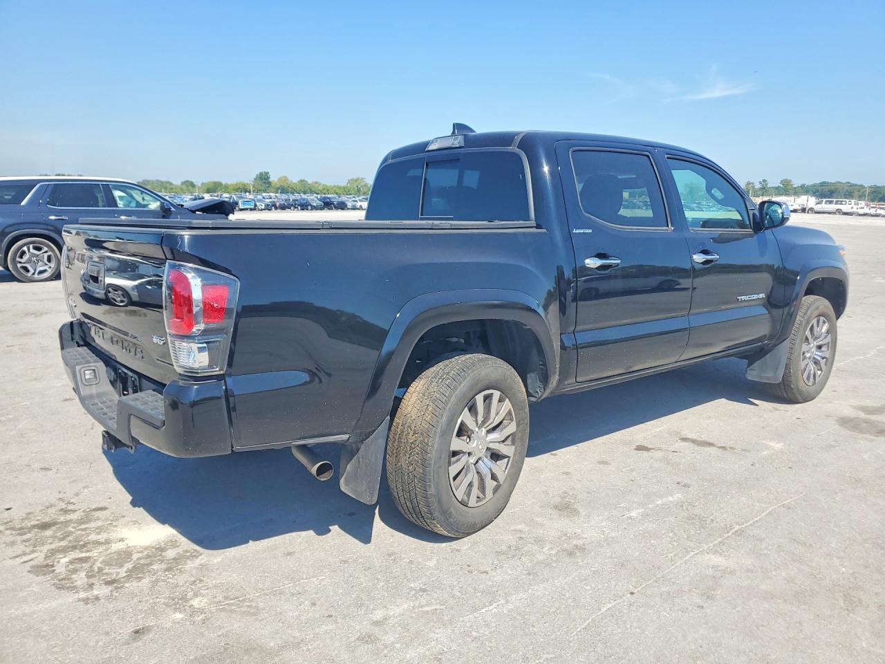 2023 Toyota Tacoma Limited - Фото 3