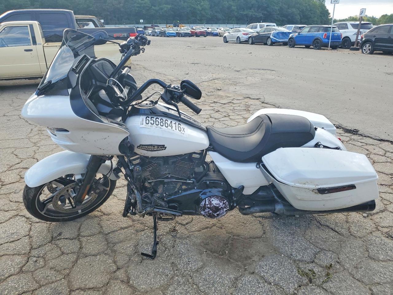 2025 Harley-Davidson Fltrx - Image 3