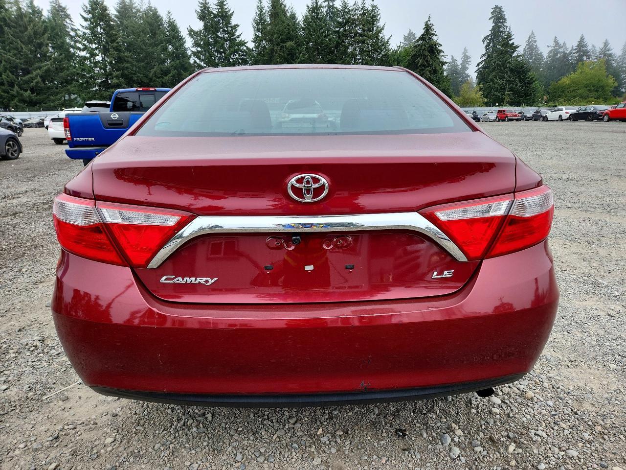2016 Toyota Camry Le - Фото 6