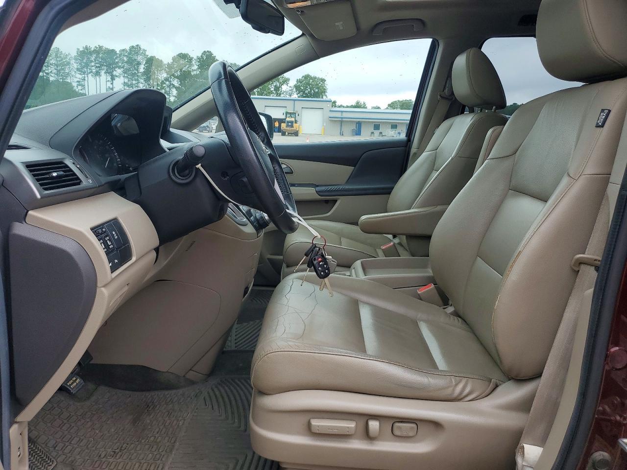 2012 Honda Odyssey Touring - Image 7