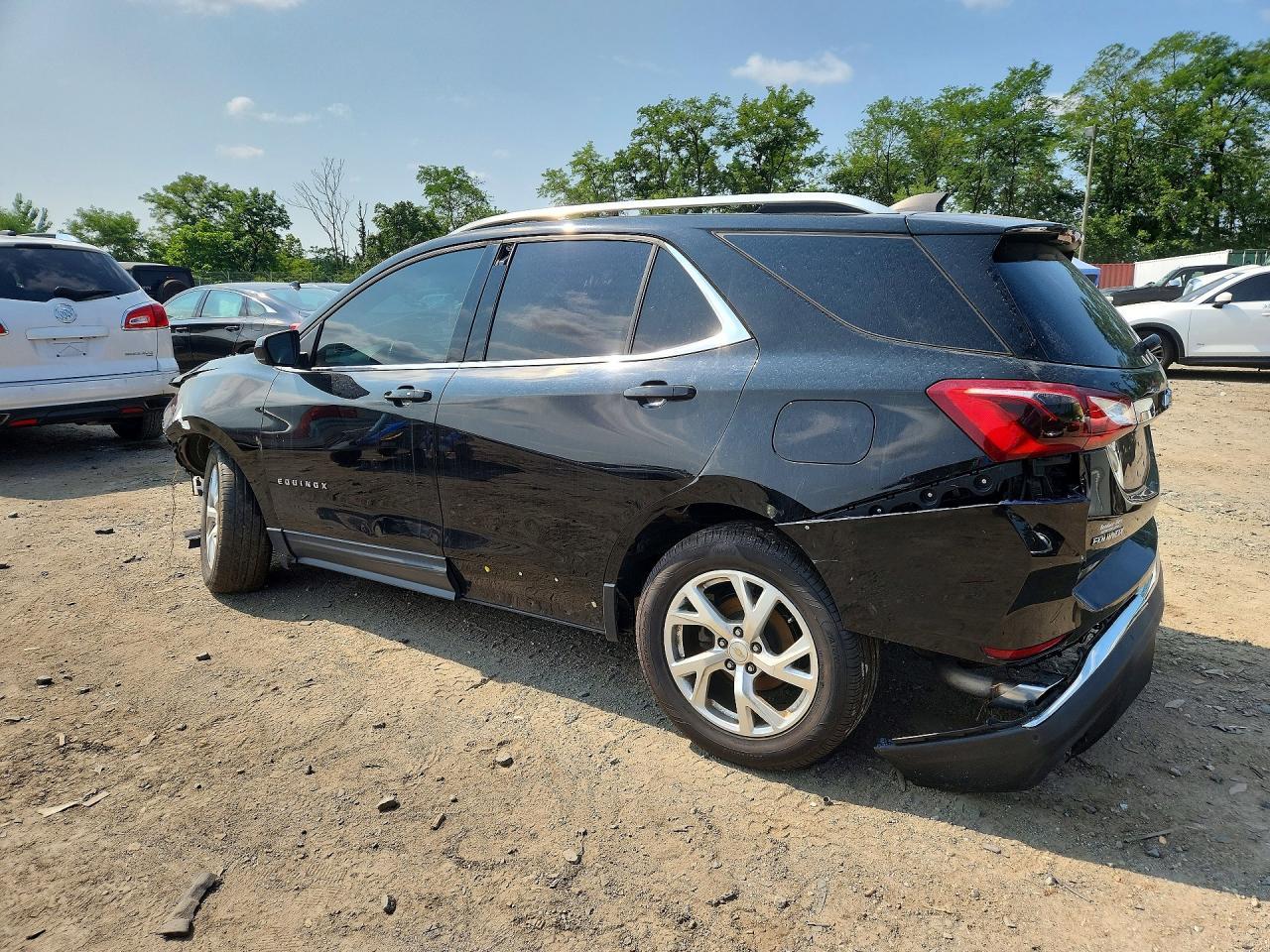 2020 Chevrolet Equinox Lt - Image 2