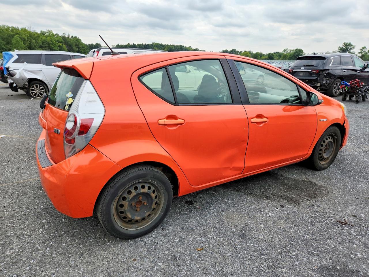 2012 Toyota Prius C Two - Image 3