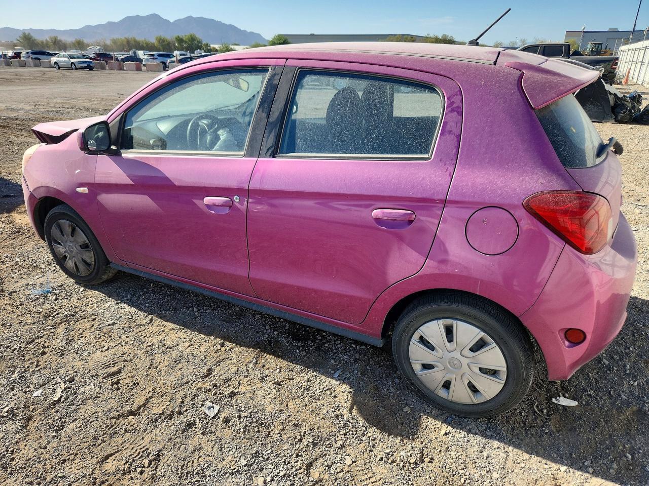 2015 Mitsubishi Mirage De - Image 2