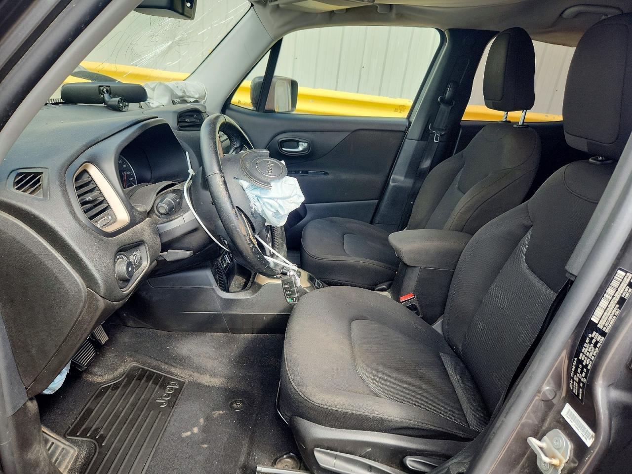 2017 Jeep Renegade Latitude - Image 7