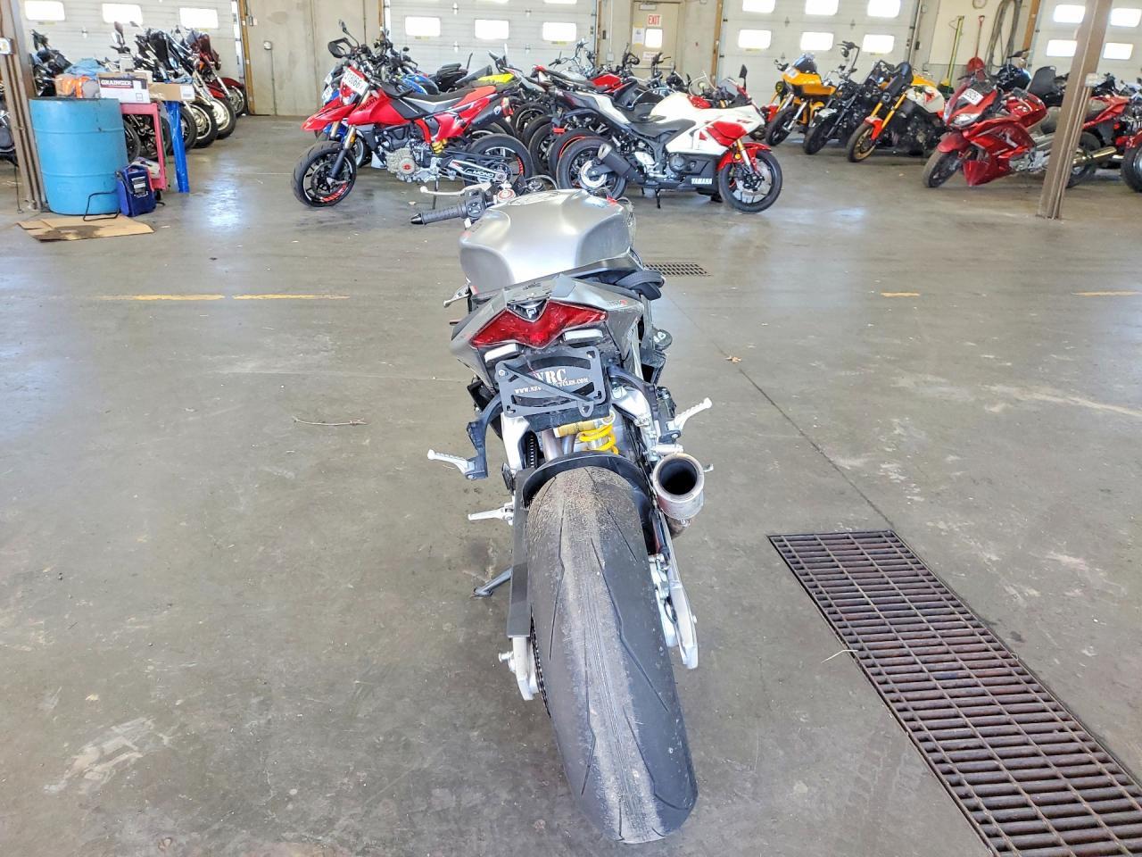 2024 Aprilia Rsv4 1100 - Фото 4