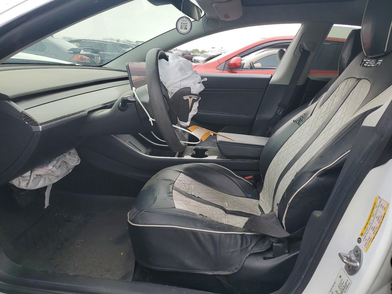 2020 Tesla Model 3 - Фото 7