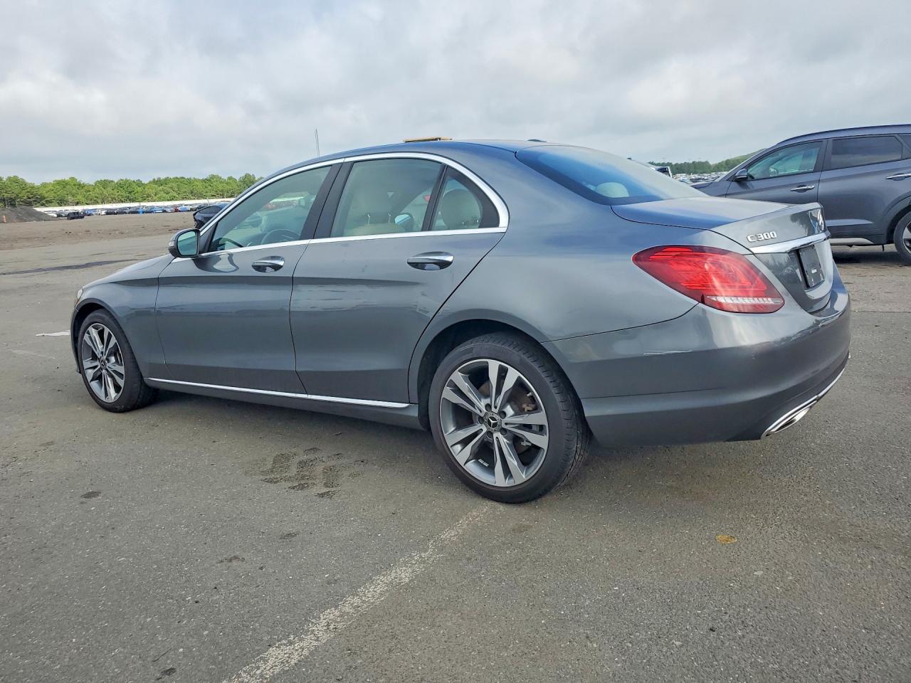 2021 Mercedes-Benz C 300 4Matic - Фото 2