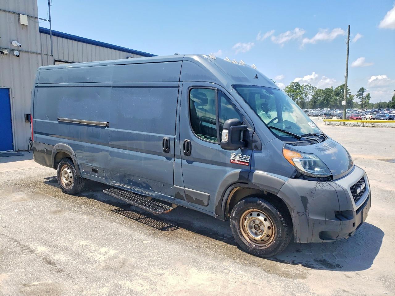 2020 Ram Promaster 3500 Delivery Van - Фото 4