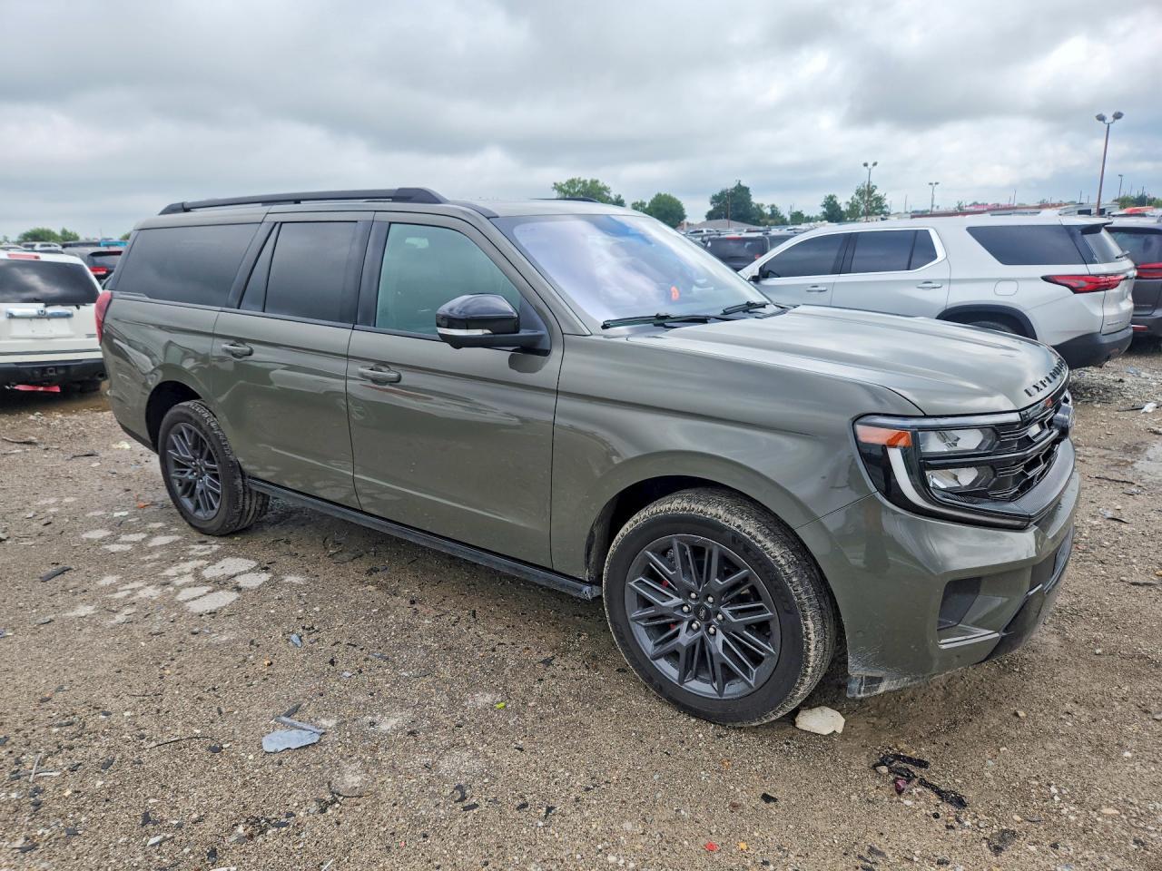 2025 Ford Expedition Max Platinum - Image 4
