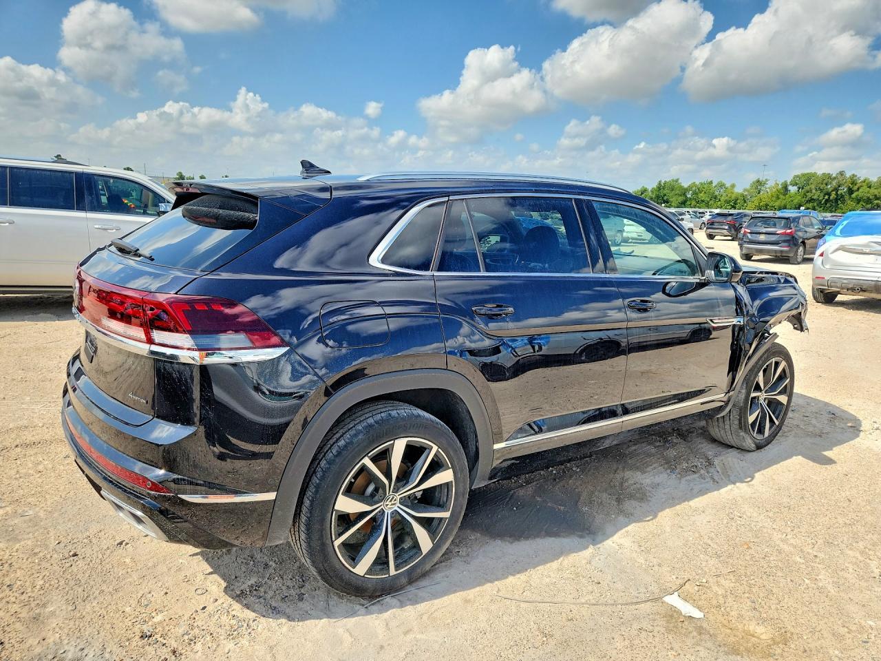 2024 Volkswagen Atlas Cross Sport Sel Premium R-Line - Фото 3