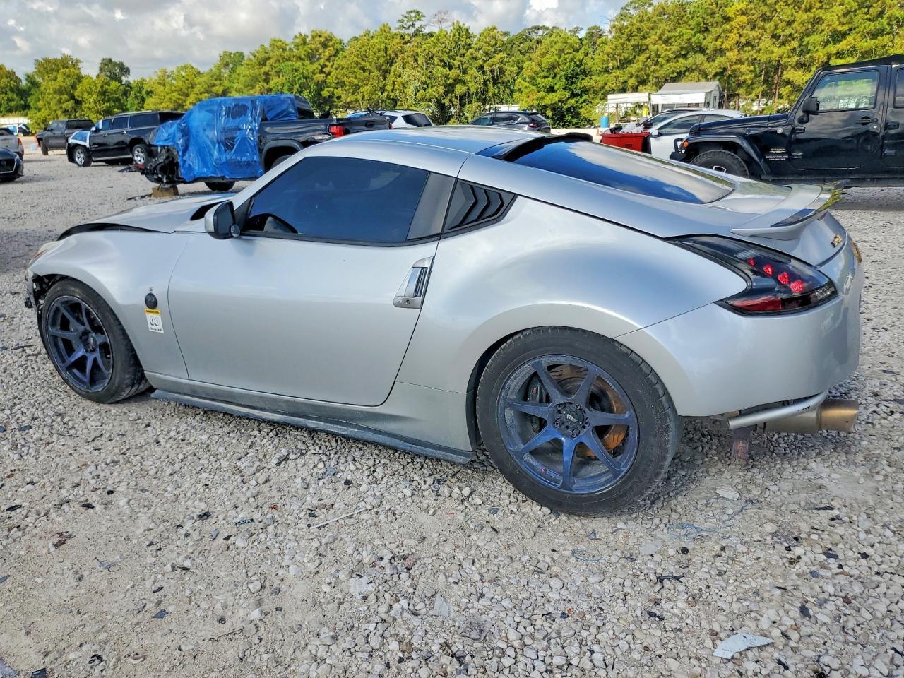 2015 Nissan 370Z Base - Фото 2