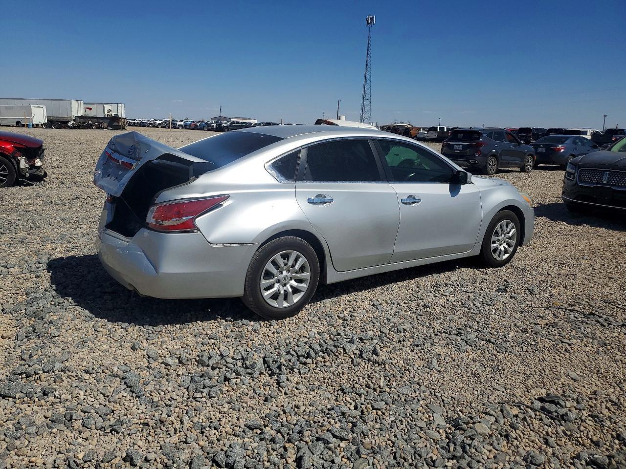 2014 Nissan Altima 2.5 S - Фото 3