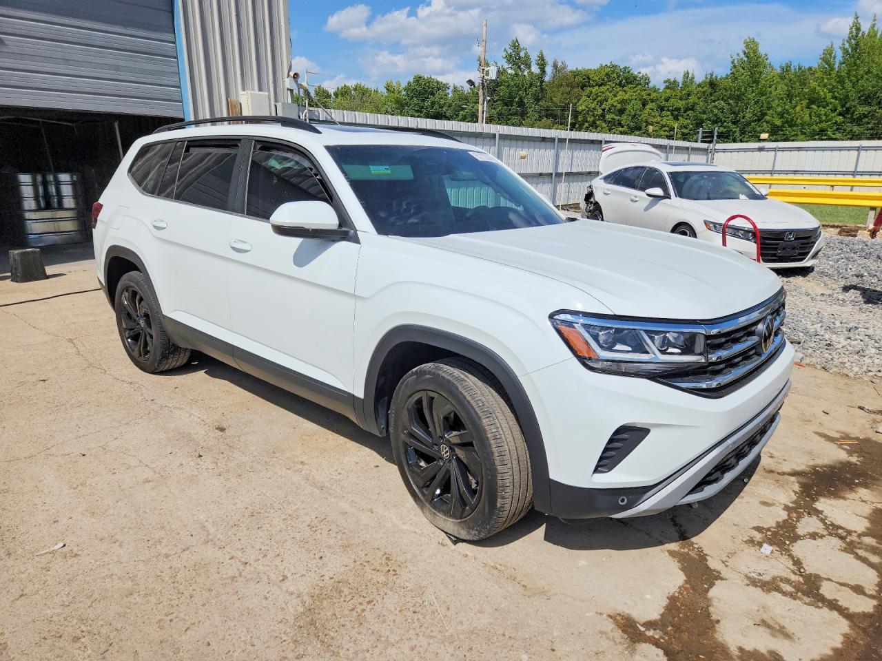 2022 Volkswagen Atlas Se - Фото 4