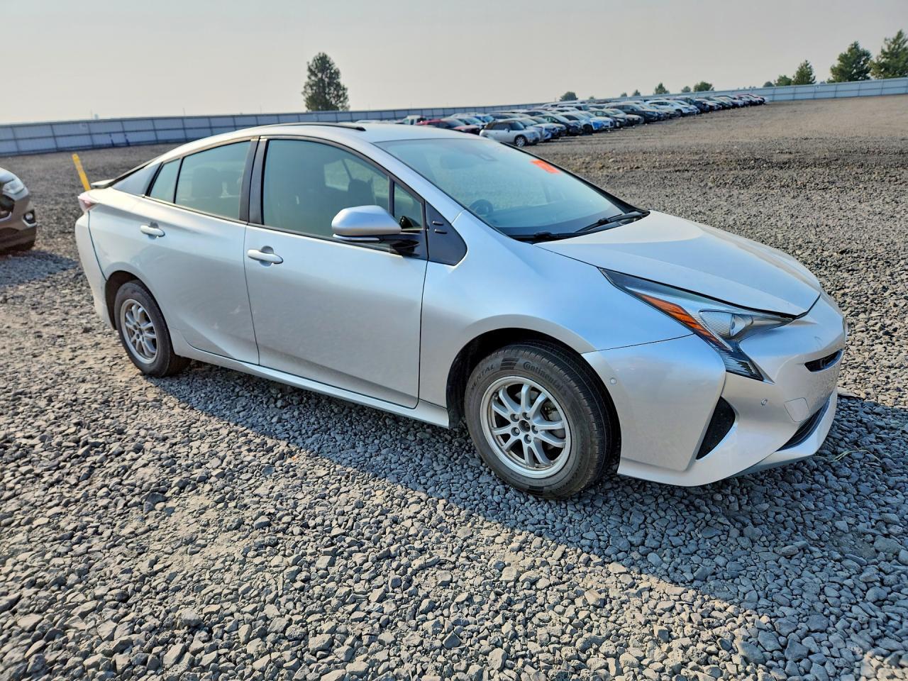 2017 Toyota Prius Three - Фото 4