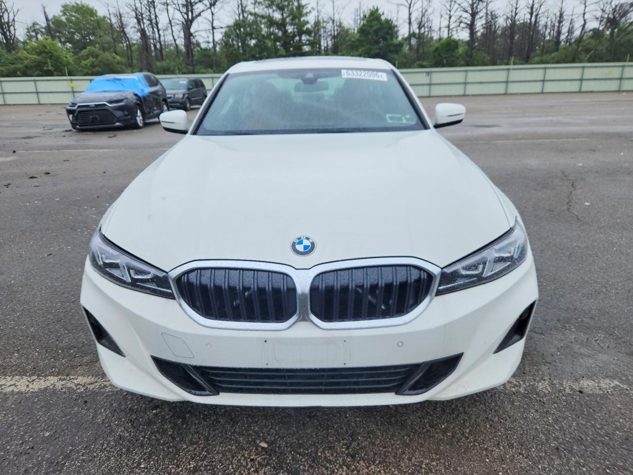 2024 BMW 330Xi - Image 5