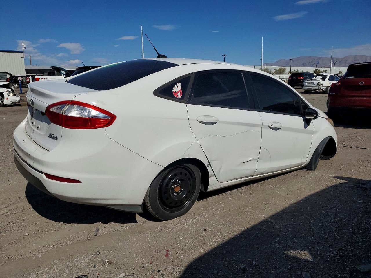 2014 Ford Fiesta S - Image 3